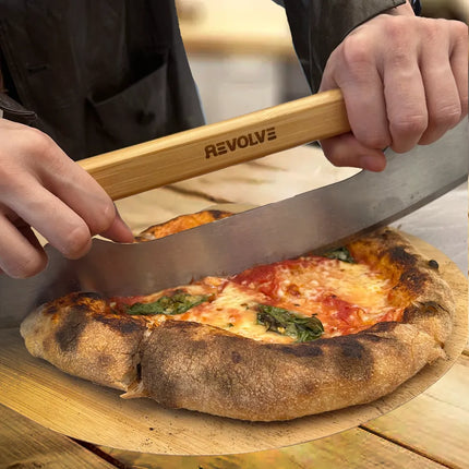 Revolve Mezzaluna Pizzaschneider